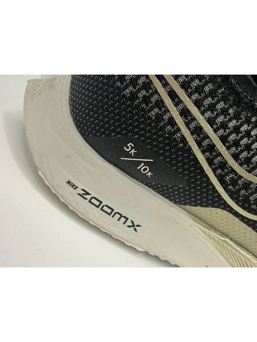 Nike ZoomX Streakfly Black Metallic Gold Grain Men’s SZ 5 Women 7 Running NWOB
